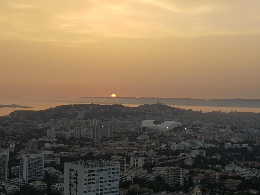Superbe Appartement 2 Chambres Avec Vue Sur La Mer Et La Montagne Marsylia Zewnętrze zdjęcie